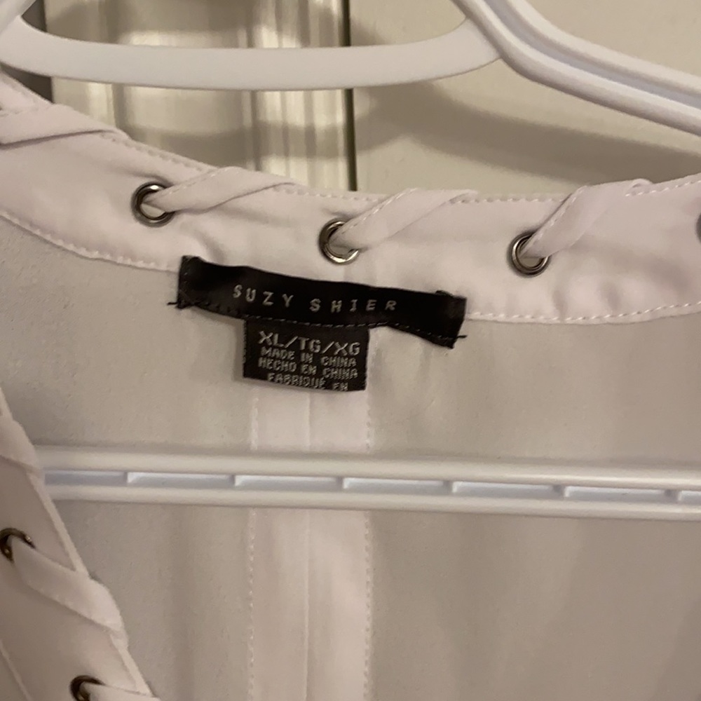 Suzy Shier size XL - Picture 3 of 3